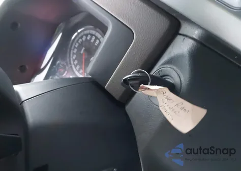 2010 Dodge Ram 1500 Slt/Sport/Trx z USA, uszkodzony, nr VIN 1D7RV1CT0AS140548